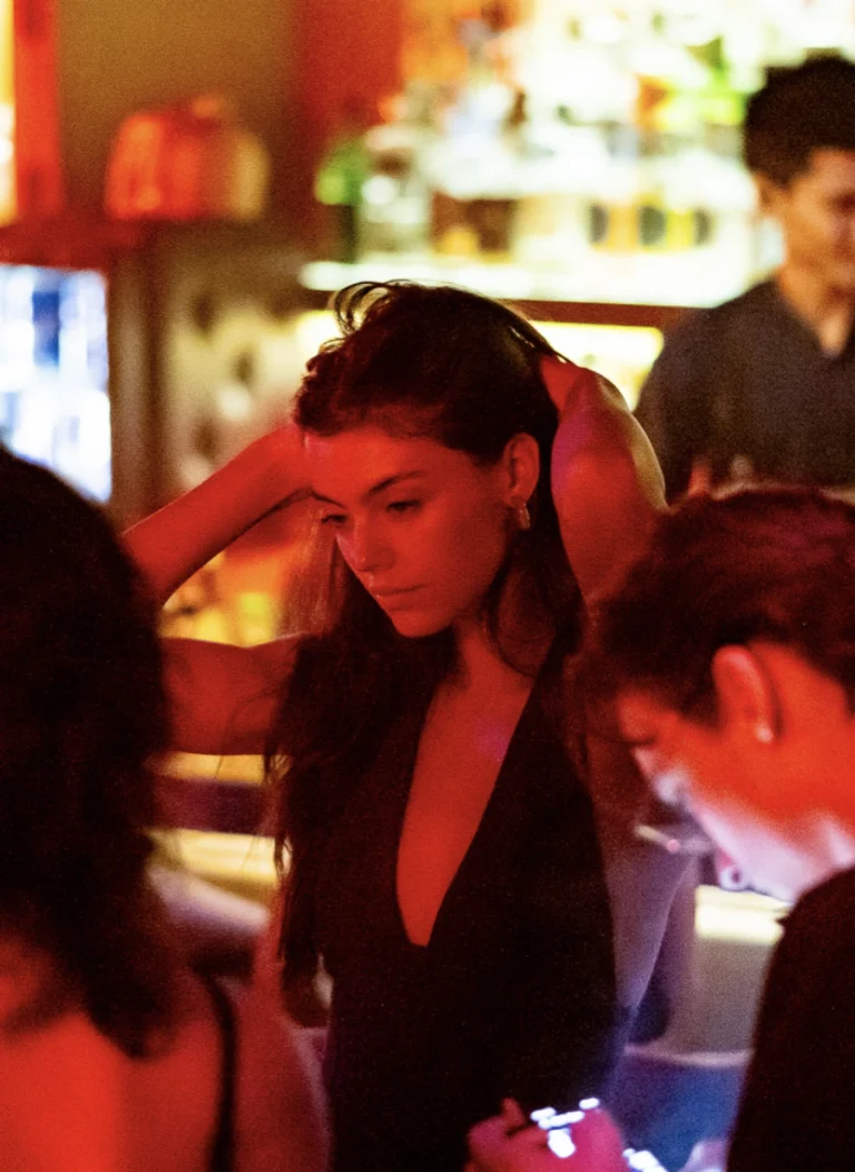 revolucion-cocktail-bar-bangkok-silom-party-11